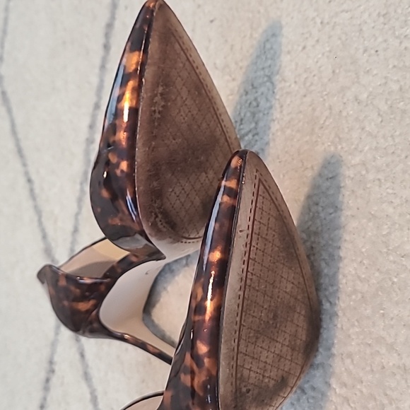 Tortoise Shell Patent D'orsay Pumps - Picture 4 of 6